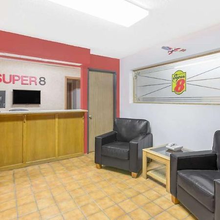 Super 8 By Wyndham Butler Hotel Kültér fotó